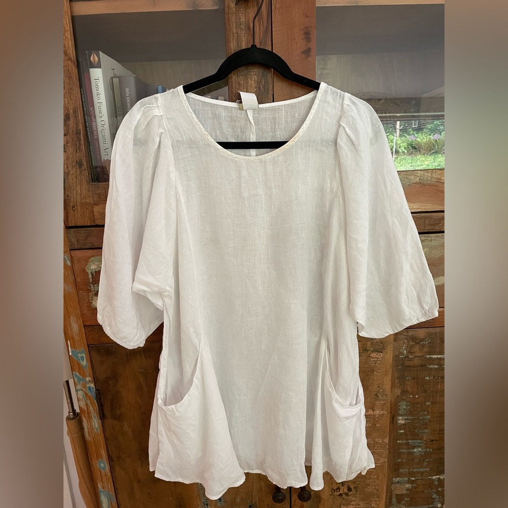 Match Point White Linen Puffed Sleeve Blouse